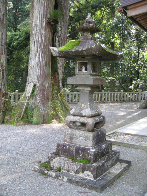 南北朝時代の灯籠