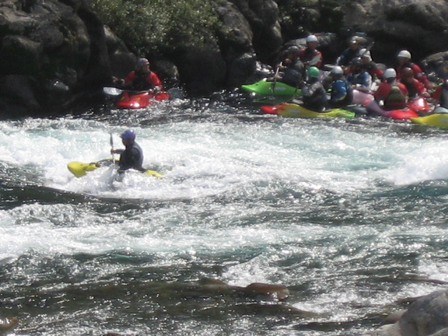 カヤックで激流ﾁｬﾚﾝｼﾞ